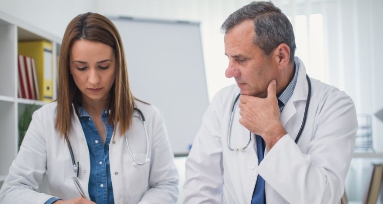 Sociedade Uniprofissional para médicos: Será que serve para você?